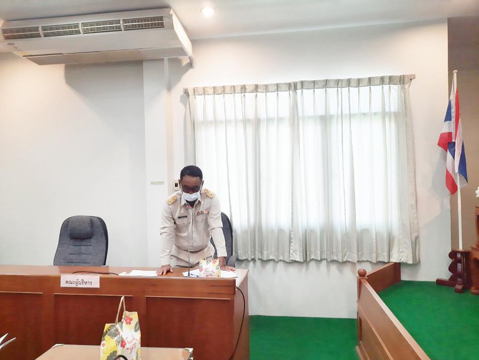 การประชุมสภาเทศบาลตำบลปากน้ำหลังสวนสมัยสามัญ สมัยที่ 1 ครั้งที่ 1 ประจำปี 2564 วันจันทร์ที่ 31 พฤษภาคม 2564 เวลา 10.00 น. ณ ห้องประชุมเทศบาลตำบลปากน้ำหลังสวน“ นายกเทศมนตรี แถลงนโยบายต่อสภาเทศบาล” (6 ภาพ)