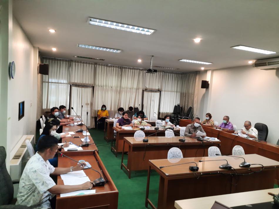 การประชุมเพื่อปรึกษาหารือเกี่ยวกับประเพณีสงกรานต์และวันผู้สูงอายุ ในวันพุธที่ 31 มีนาคม 2564 ณ ห้องประชุมชั้น 3 เทศบาลตำบลปากนำ้หลังสวน (5 ภาพ)
